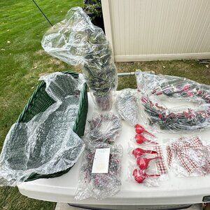 Valerie Parr Hill 22 Piece Christmas Greenery Holiday Home Decor Bundle